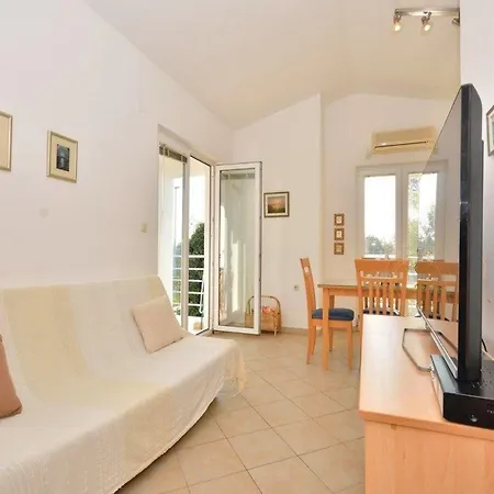 Mare Apartament *